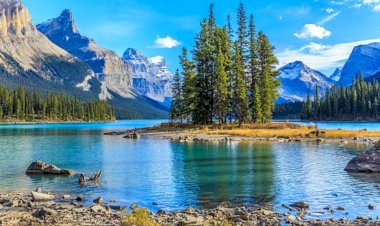 Explore Canada with the most reliable Canada Visit Visa Consultants in Hyderabad